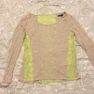 Beige tee with yellow lace detail